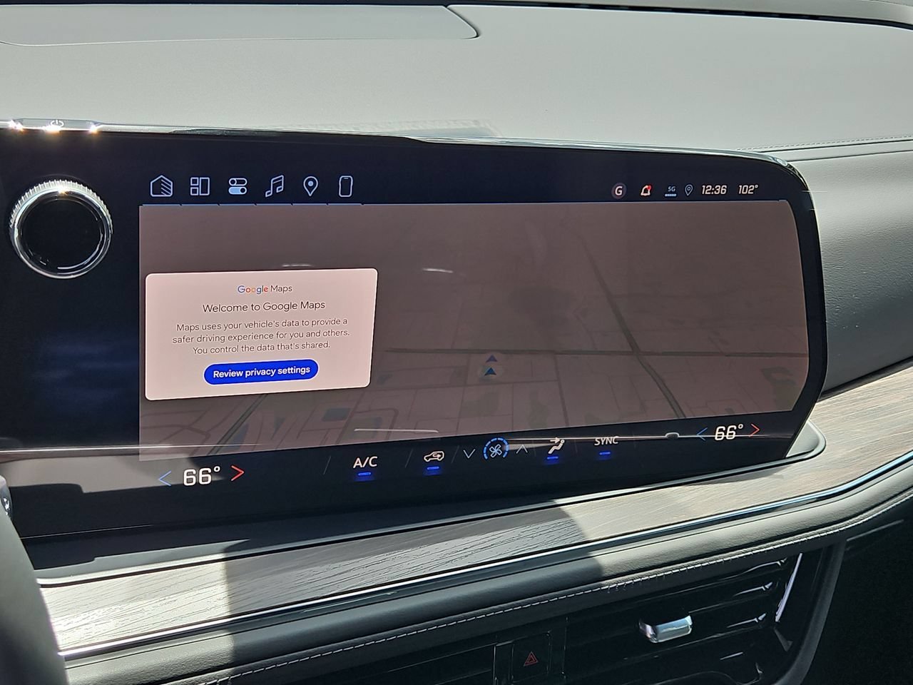 2026 Chevrolet Suburban LS - Photo 14