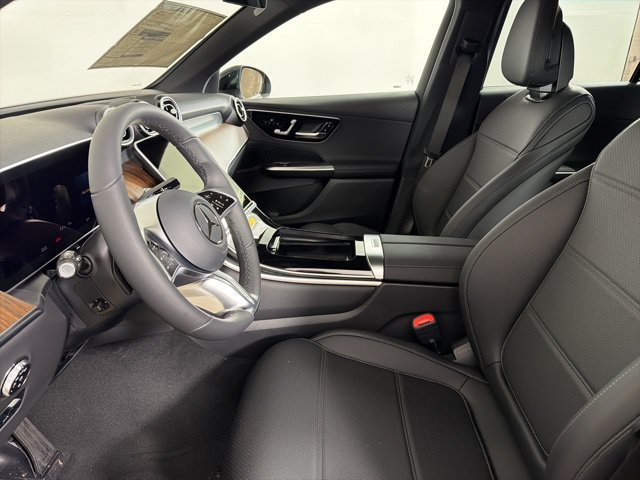 New 2026 Black Mercedes-Benz GLC 300 image 23