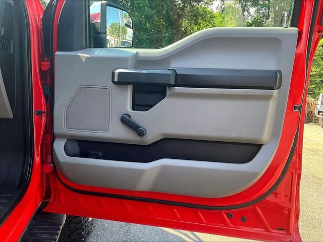 Used 2018 Red Ford XL image 19
