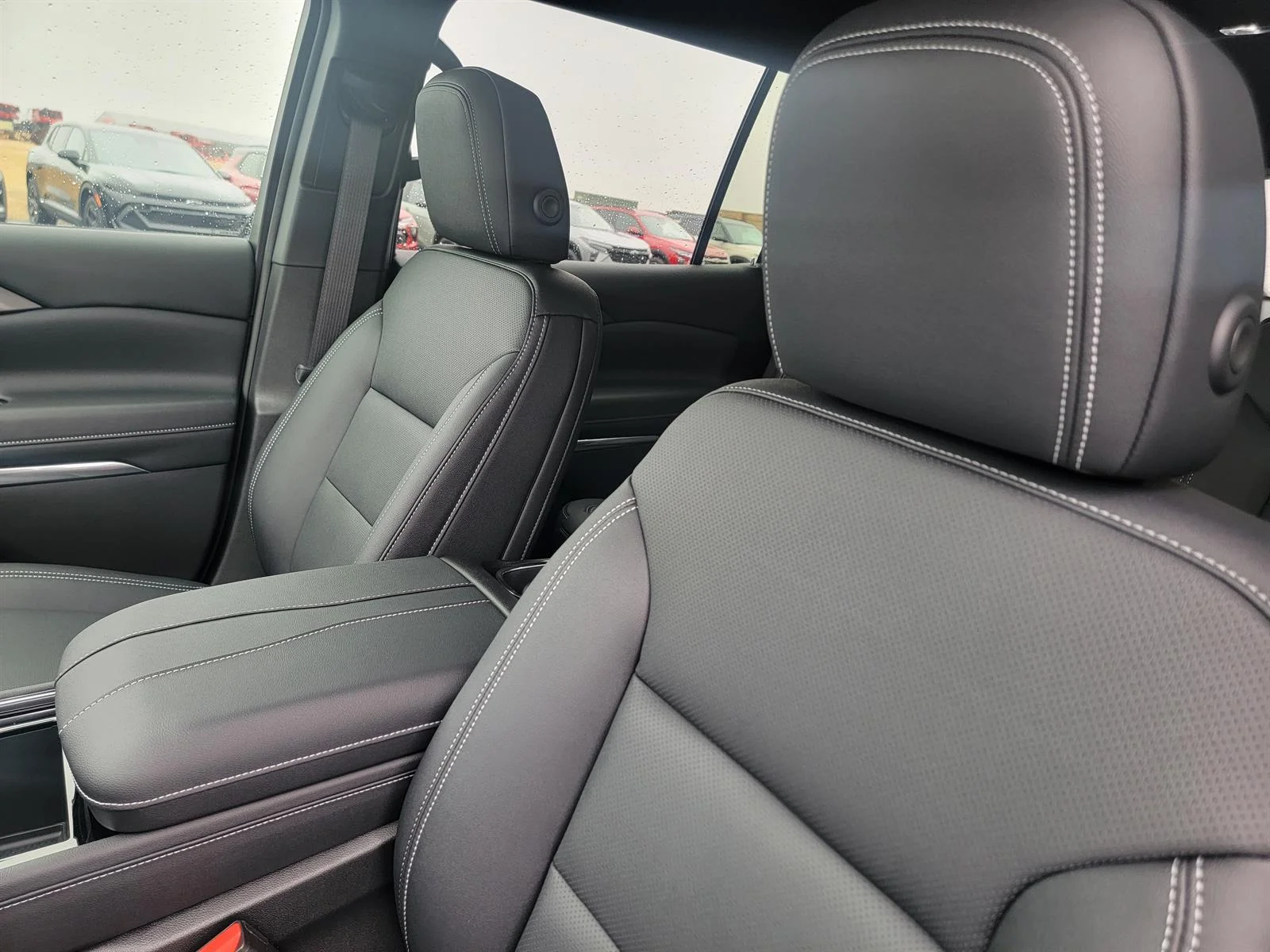 New 2026 Mosaic Black Metallic Chevrolet LT image 12
