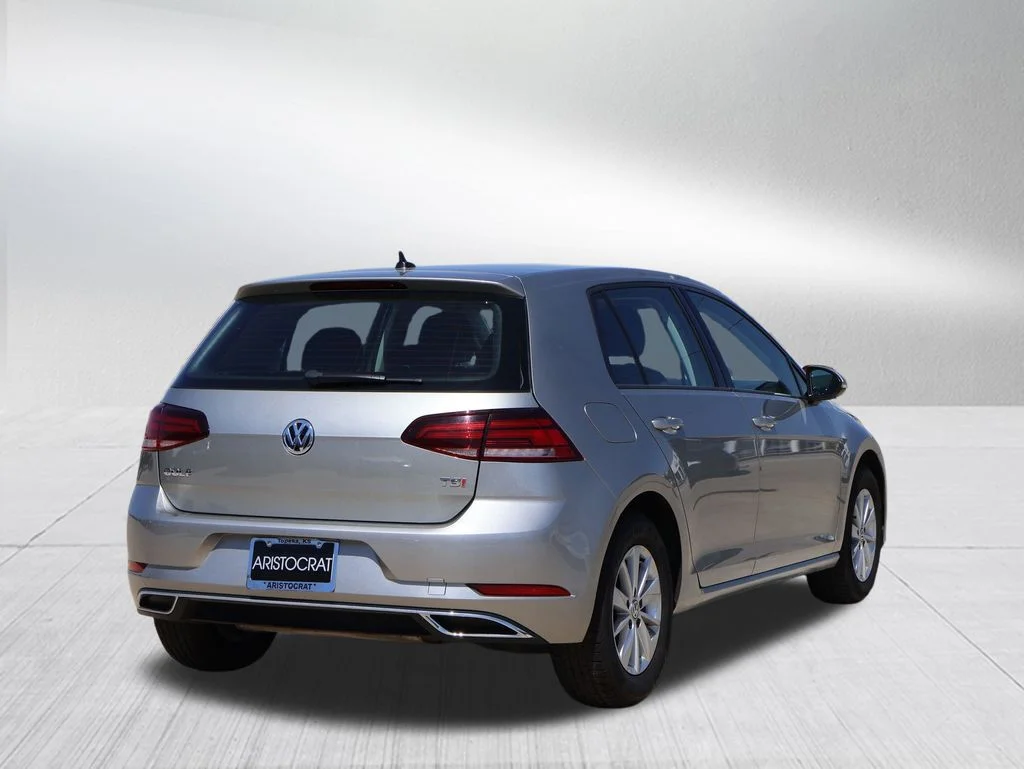 Used 2018  Volkswagen TSI S 4-Door image 21