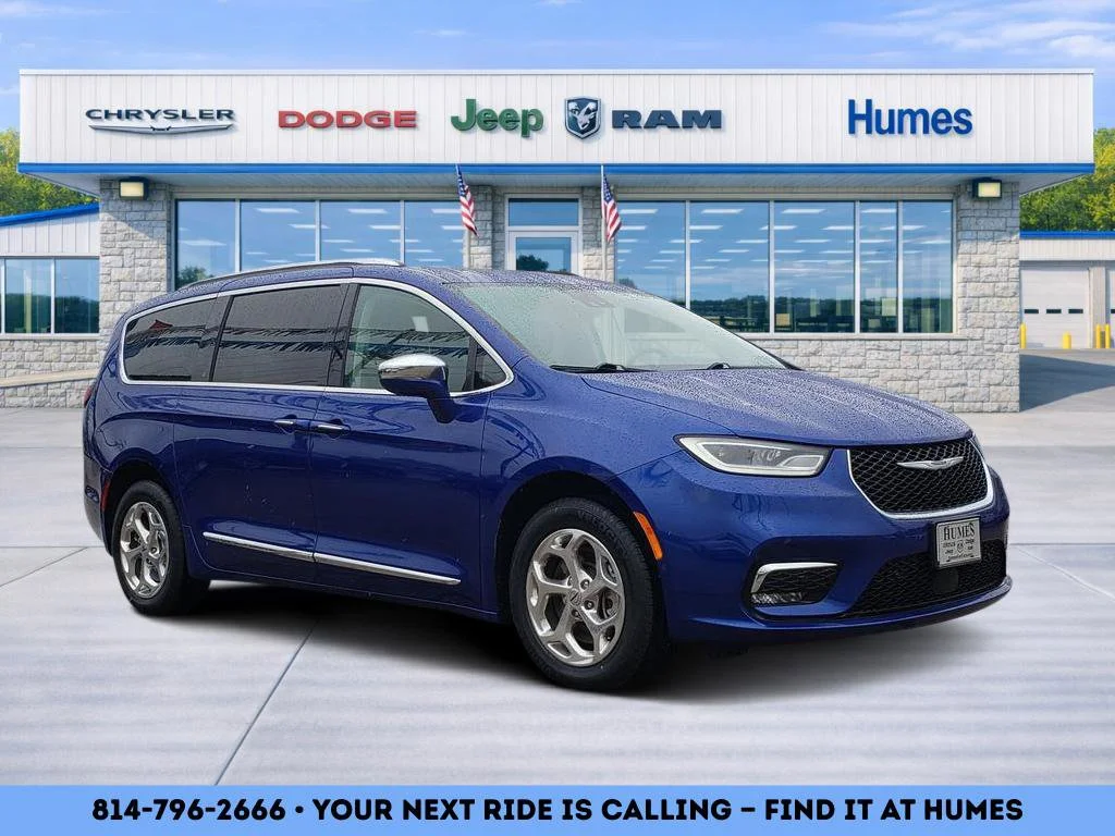 2021 Chrysler Pacifica Limited's photo