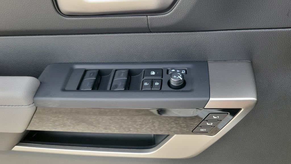 2026 Toyota Tundra Limited - Photo 19