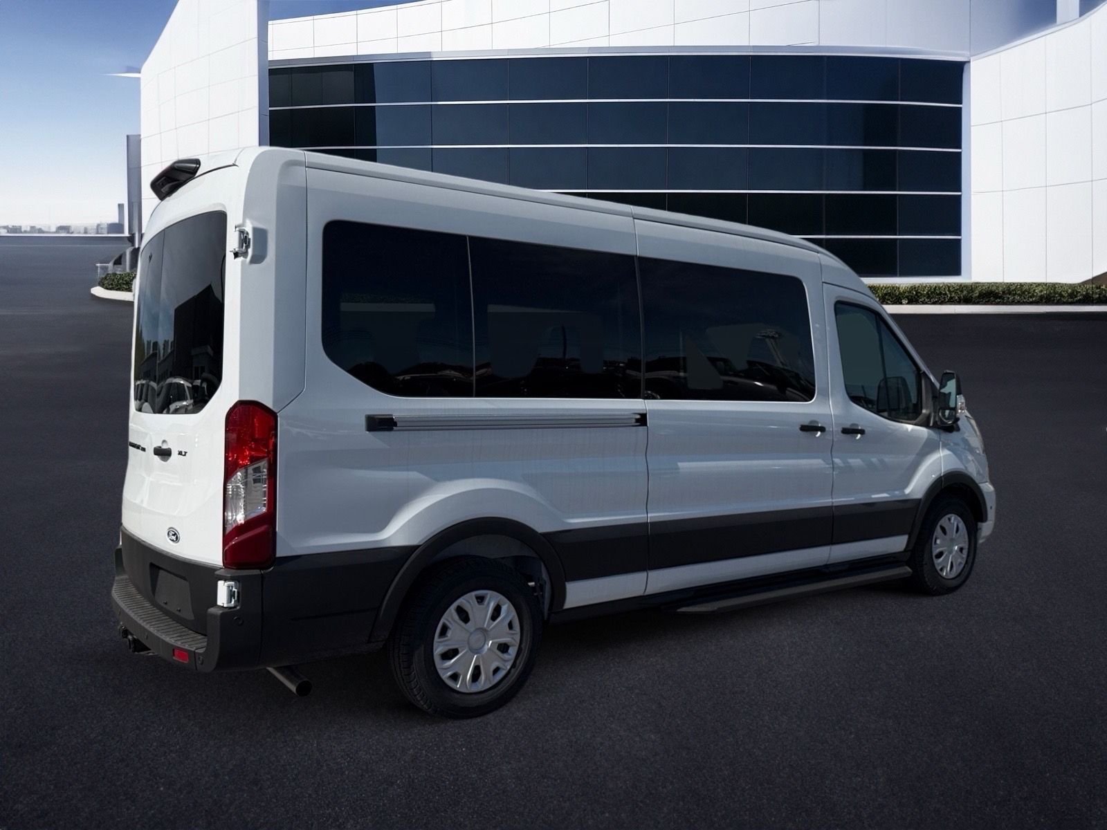 New 2026 Oxford White Ford Passenger Van XLT image 4