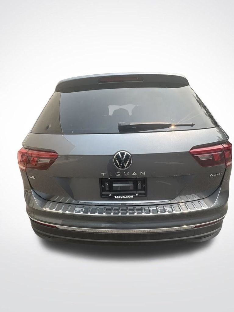 Used 2023 Gray Volkswagen 2.0T SE image 11