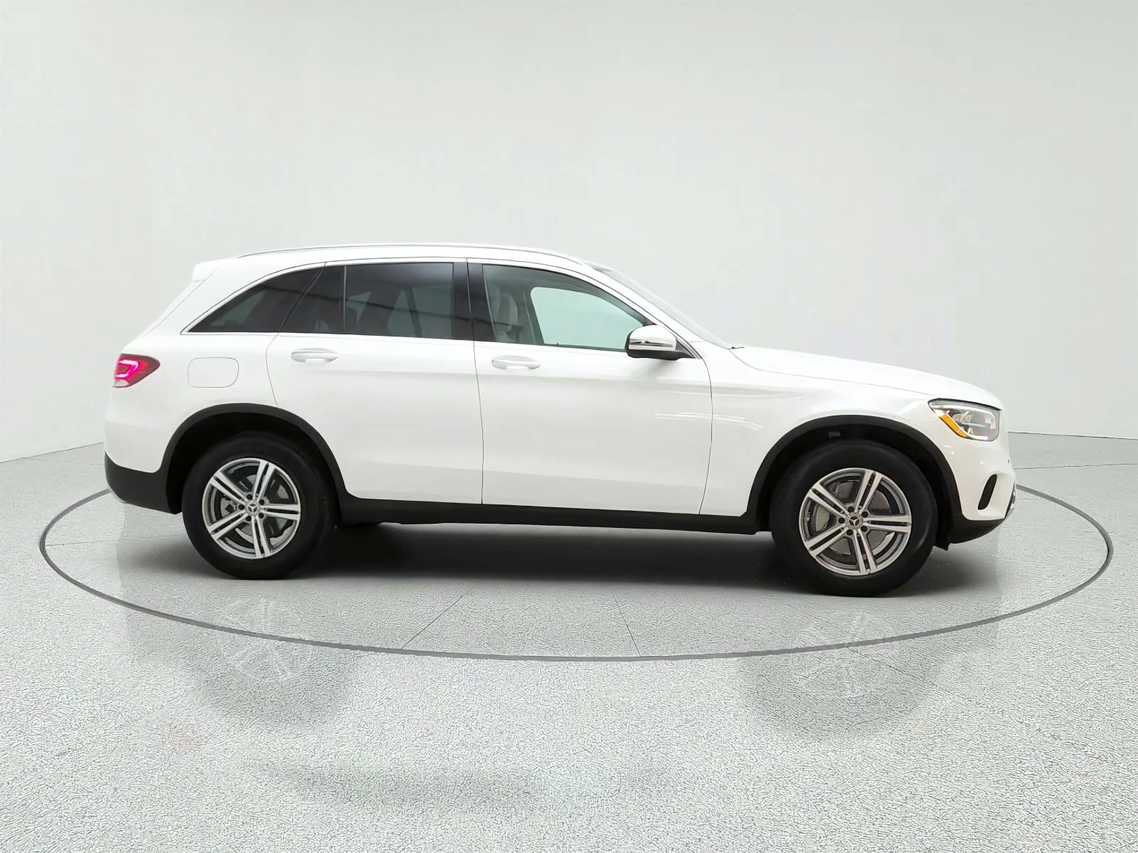 Used 2020 Polar White Mercedes-Benz GLC 300 image 4