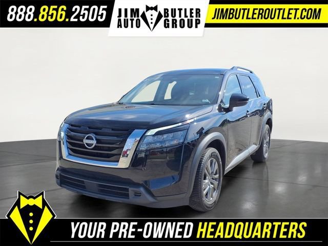 Used 2024  Nissan SV image 1