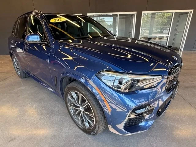 Used 2022 Phytonic Blue Metallic BMW M50i image 7