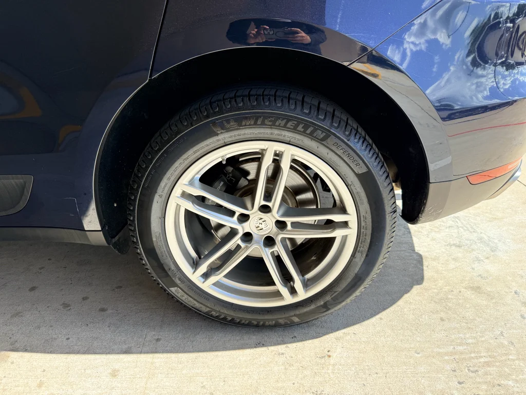 Used 2019 Night Blue Metallic Porsche Base image 30