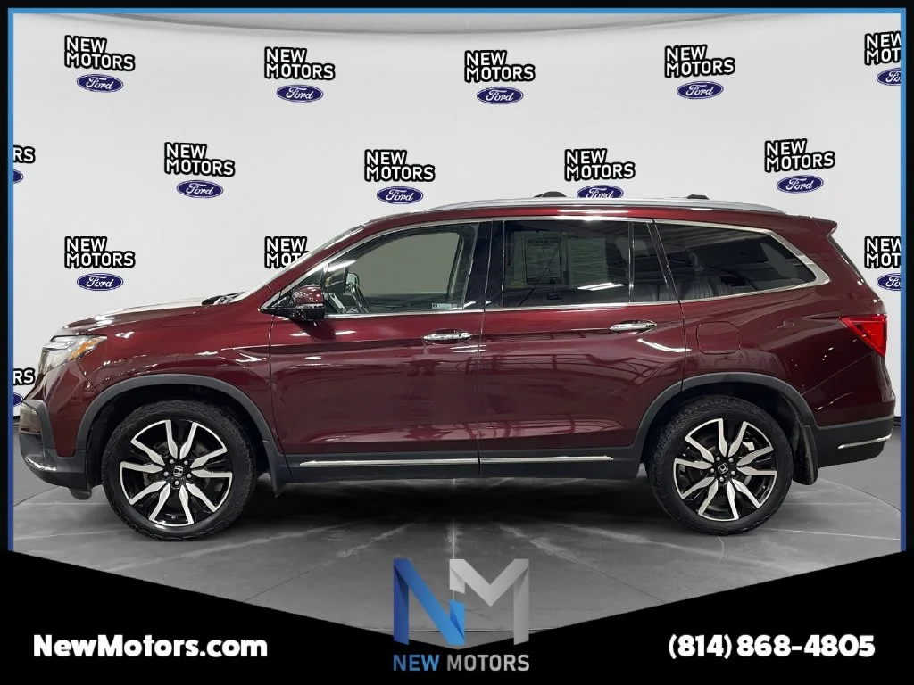 Used 2021 Red Honda Touring image 2