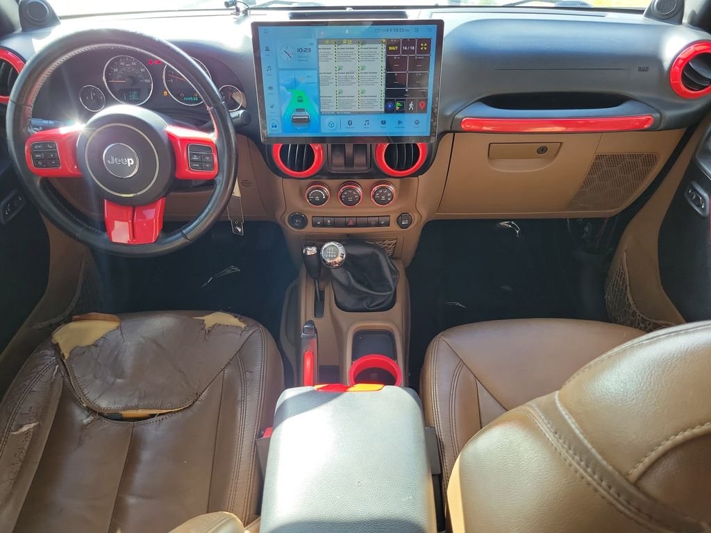 Used 2013 Black Jeep Sahara image 10