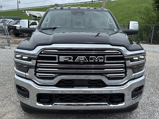 New 2026 Diamond Black Crystal Pearl-Coat Exterior Paint RAM Laramie image 12
