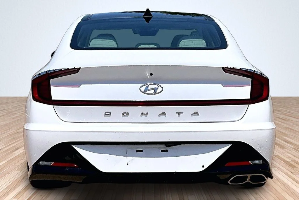 Used 2022 Gray Hyundai SEL image 4