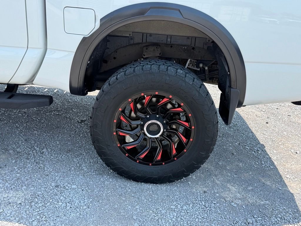 Used 2020 White Nissan PRO-4X image 24