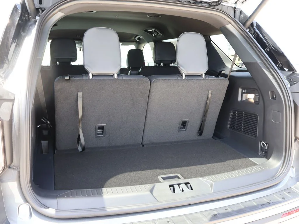 New 2026 Carbonized Gray Metallic Ford ST-Line image 16