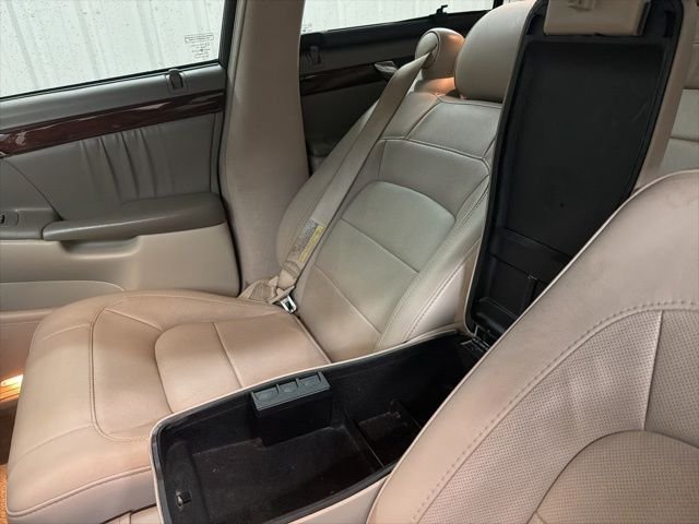Used 2005 Light Cashmere Cadillac DHS image 34