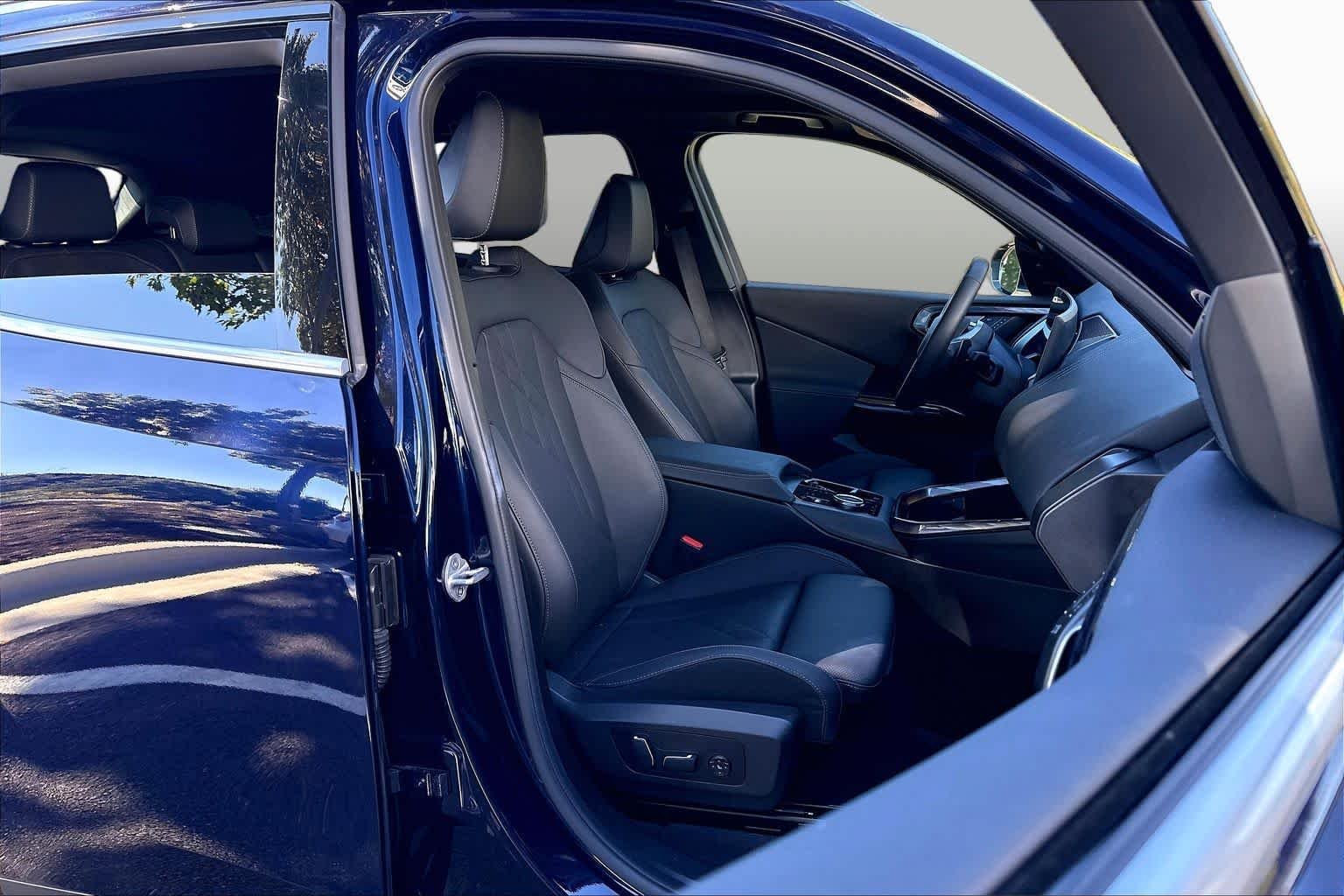 Used 2026 Tanzanite Blue II Metallic BMW 30 xDrive image 8