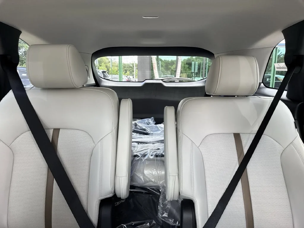 New 2026 Platinum Quartz Mazda 3.3 Turbo S Premium image 18