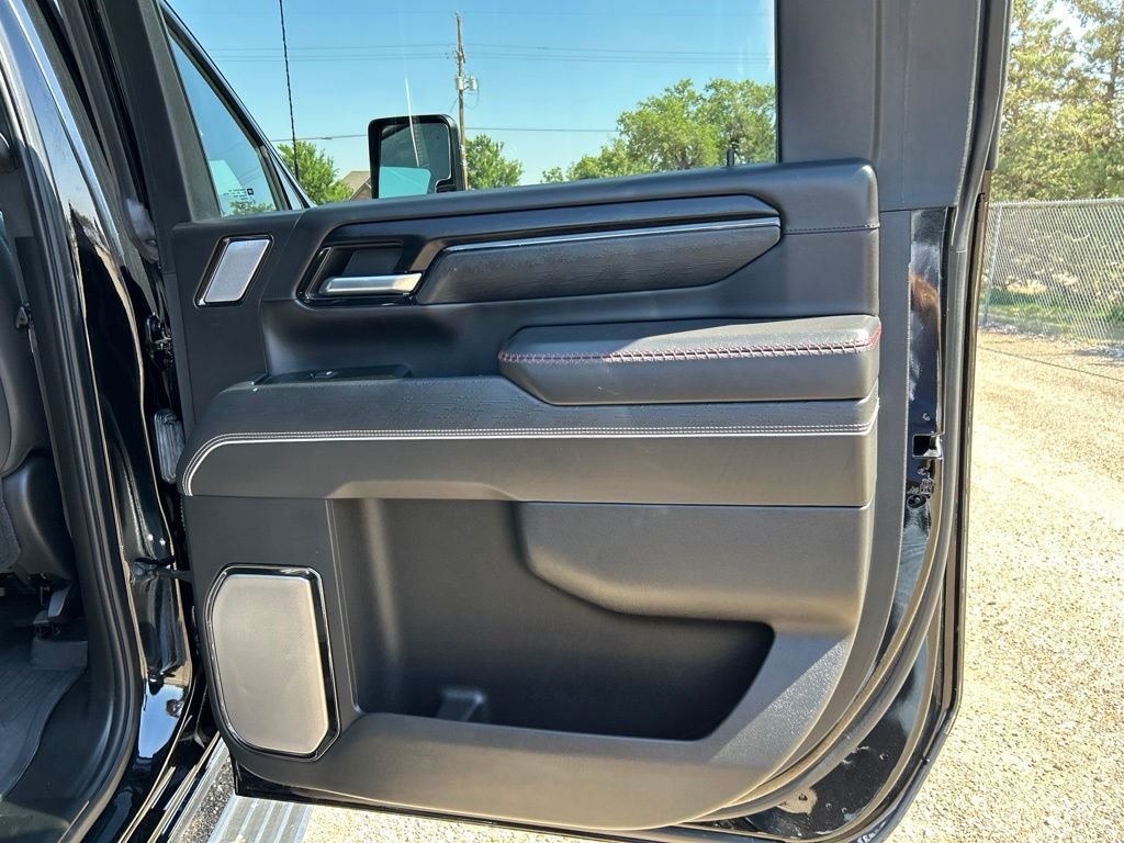 Used 2024 Onyx Black GMC AT4X image 38