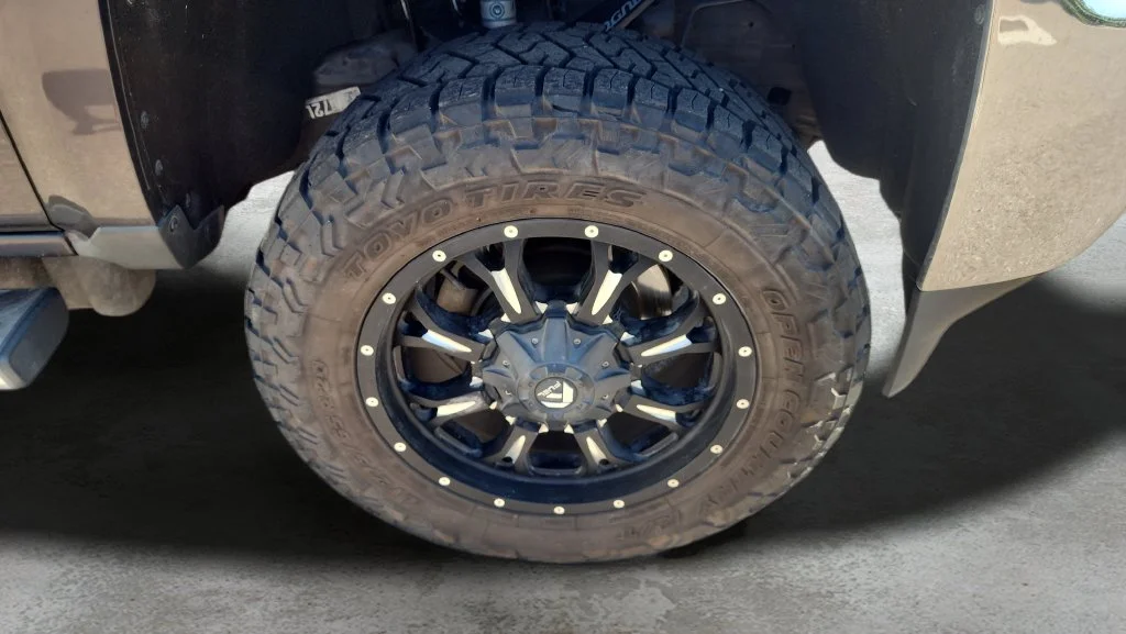 Used 2015 Gray Chevrolet LTZ image 9