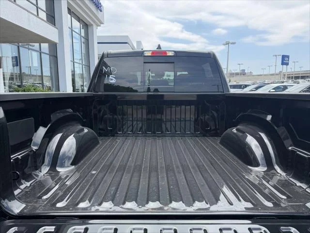 New 2026 Diamond Black Crystal Pearl-Coat Exterior Paint RAM BIG HORN image 13