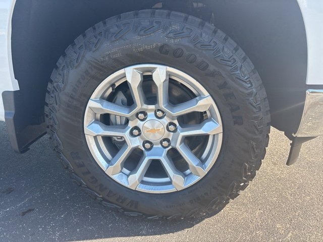 2026 Chevrolet Silverado 1500 photo 3