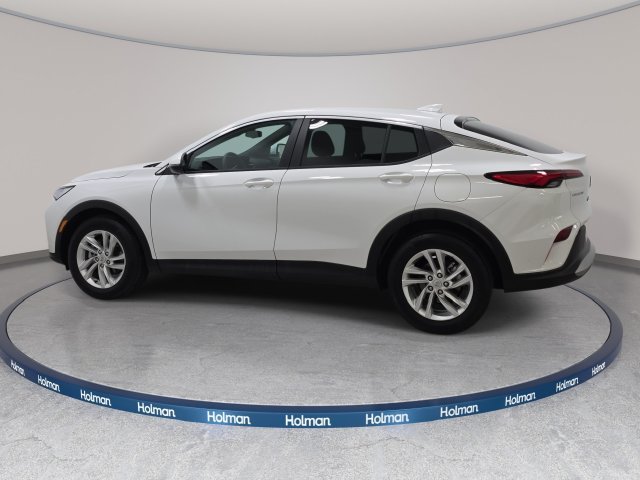 Used 2026 White Buick Preferred image 9