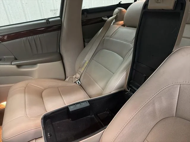 Used 2005 Light Cashmere Cadillac DHS image 34