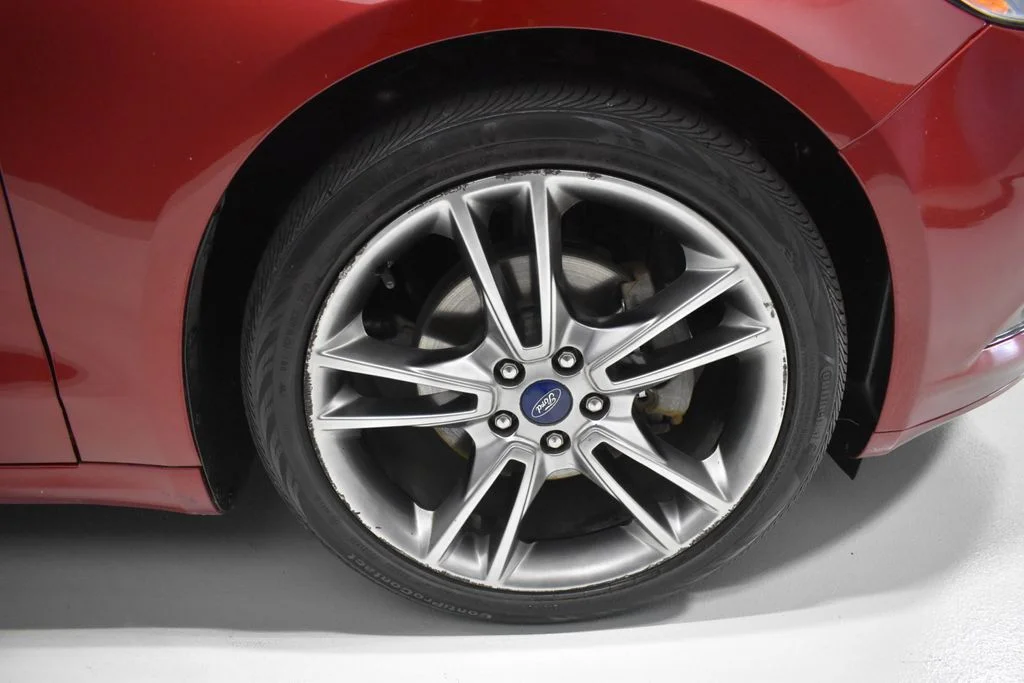 Used 2016 Red Ford Titanium image 10