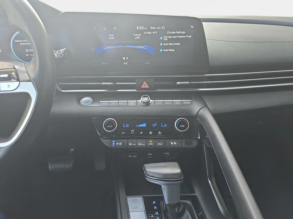 Used 2022 Red Hyundai Limited image 22