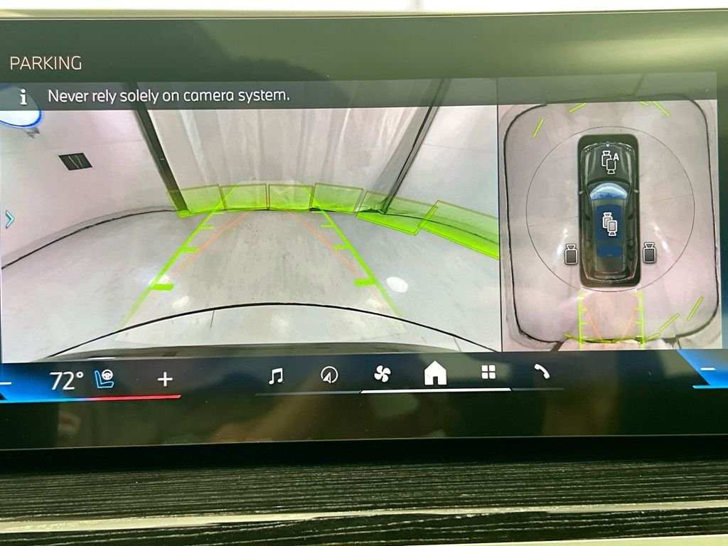 New 2027 Green Metallic BMW xDrive40i image 15