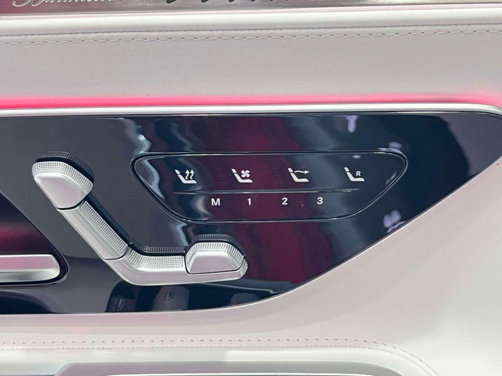 New 2026 MANUFAKTUR Garnet Red Metallic (Red Ambiance) Mercedes-Benz Maybach SL 680 Monogram Series image 31