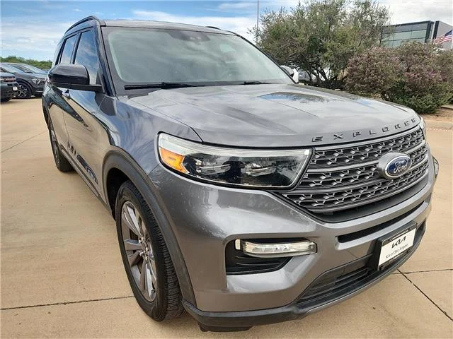 Used 2022 Carbonized Gray Metallic Ford XLT 4x2 image 6