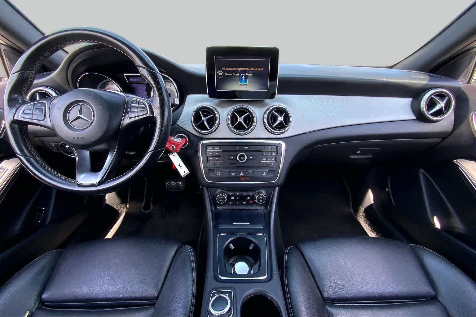 Used 2017 Cirrus White Mercedes-Benz GLA 250 image 15