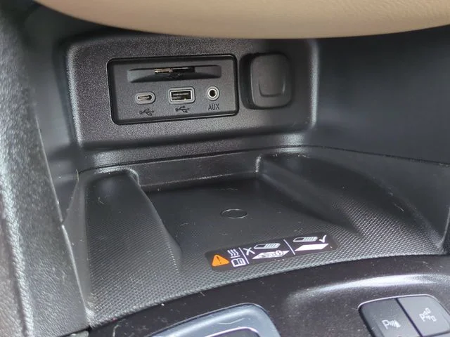 Used 2023 Black Chevrolet Premier image 19