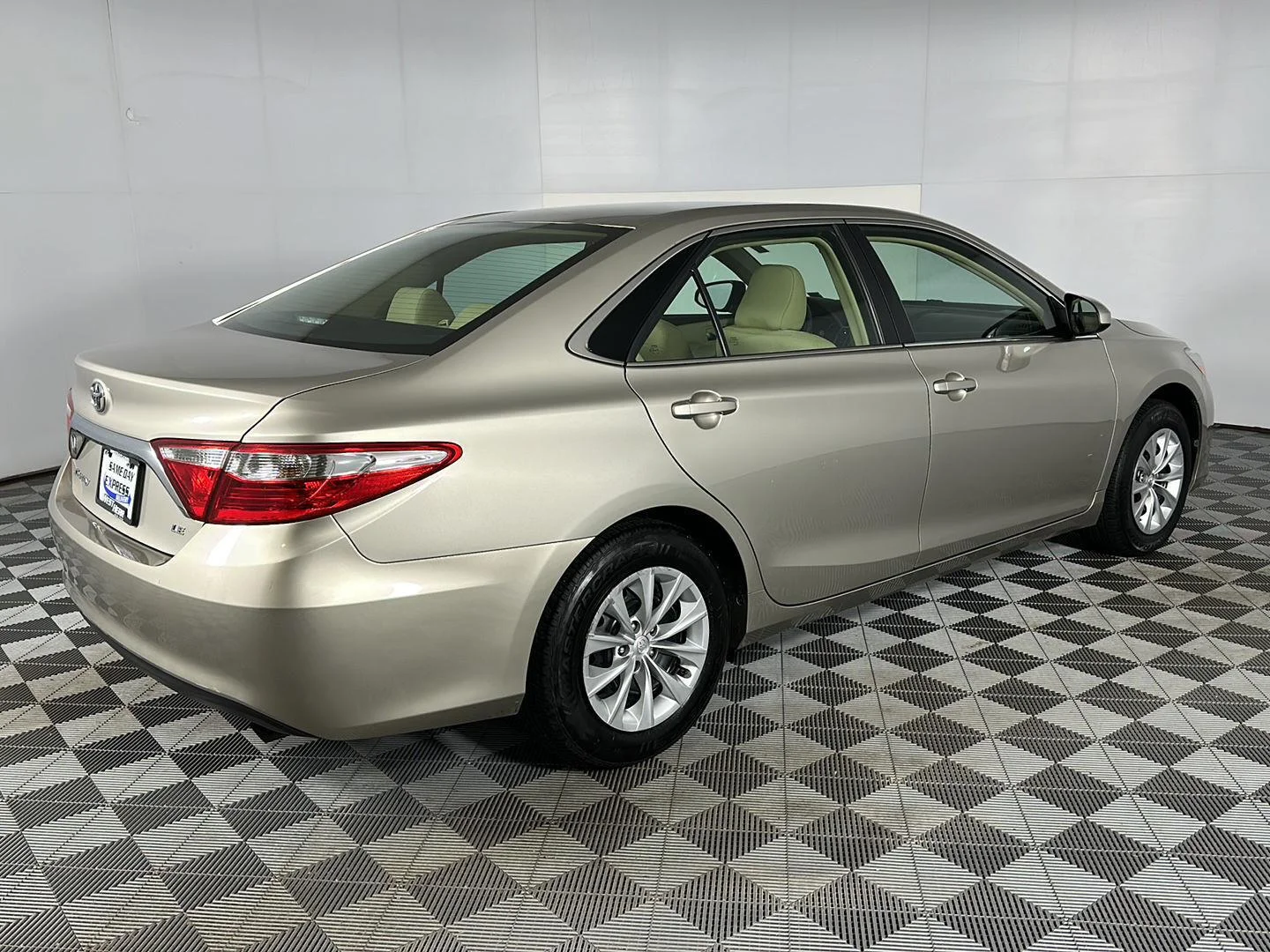 Used 2017 Creme Brulee Mica Toyota LE image 23