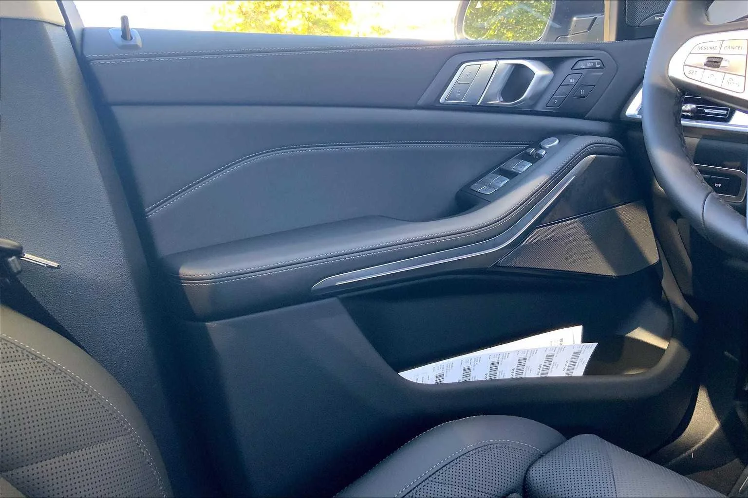 Used 2026 Skyscraper Grey Metallic BMW xDrive40i image 10