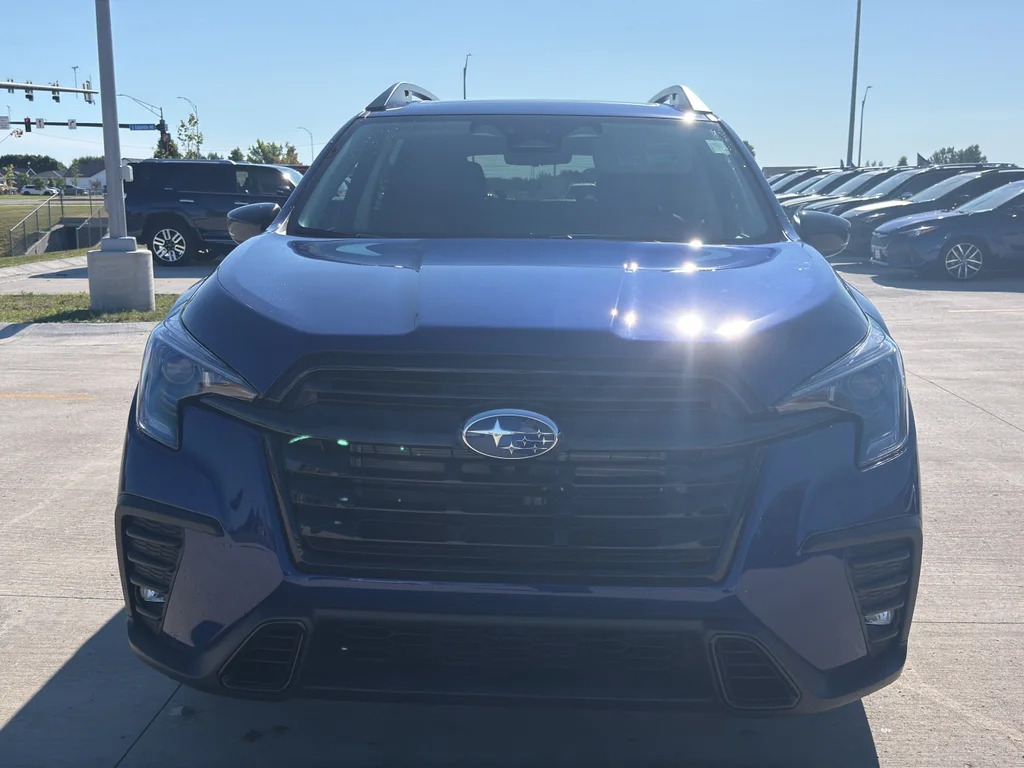 New 2026 SAPPHIRE BLUE PEARL Subaru Onyx Edition Touring image 3