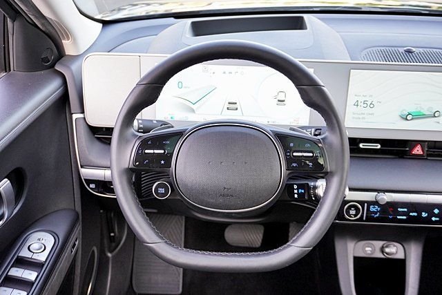 Used 2024 Black Hyundai Limited image 21