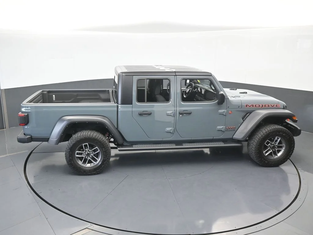 Used 2024 Anvil Clear Coat Jeep Mojave image 53
