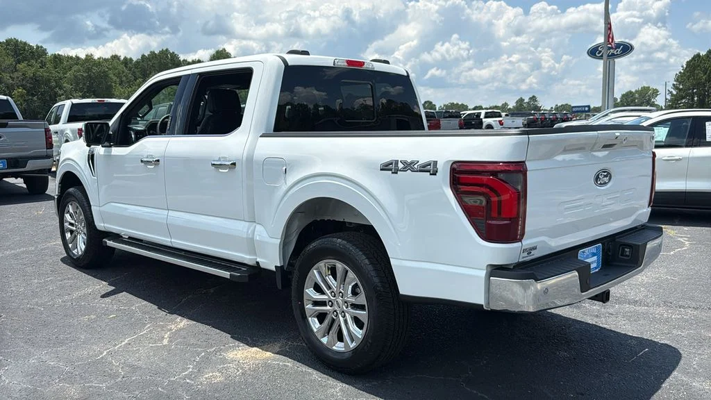 New 2026 Oxford White Ford Lariat® image 5