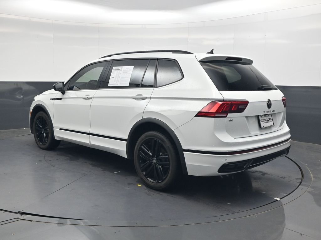 Used 2022  Volkswagen 2.0T SE R-Line Black image 7