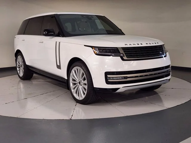 New 2026 White Land Rover SE image 7