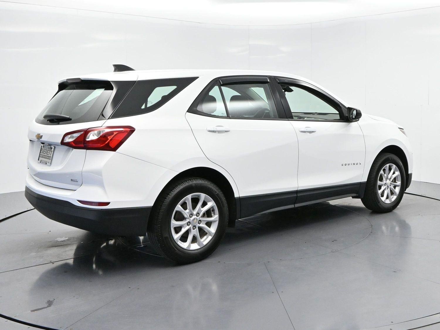 Used 2019 SUMMIT WHITE Chevrolet LS image 7