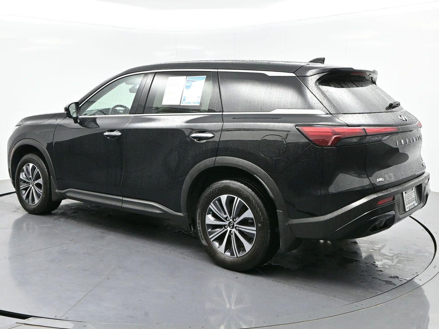 Used 2023 Mineral Black INFINITI PURE image 5