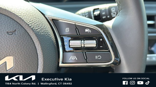 Certified Used 2026 White Kia EX image 14