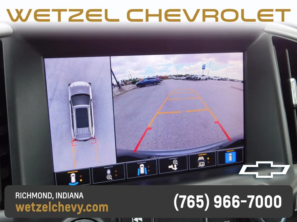 Used 2023 Silver GMC AT4 image 39