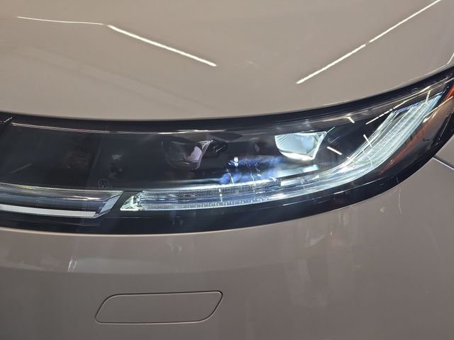 New 2026 Borasco Grey Land Rover SE image 21
