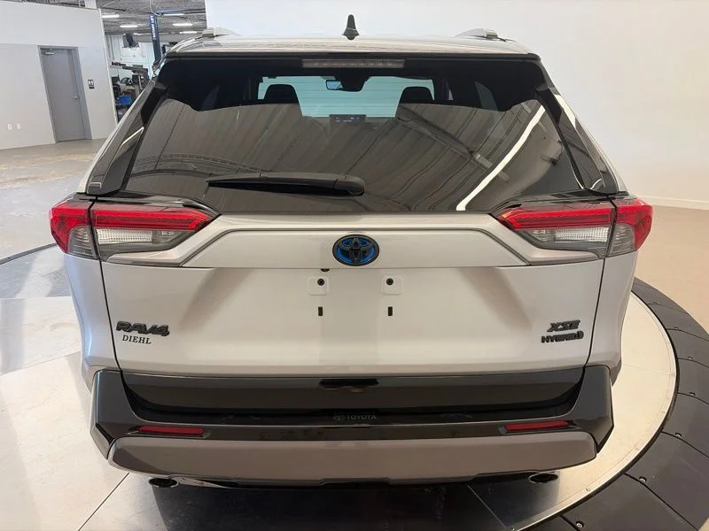 Used 2020 Silver Toyota XSE image 4
