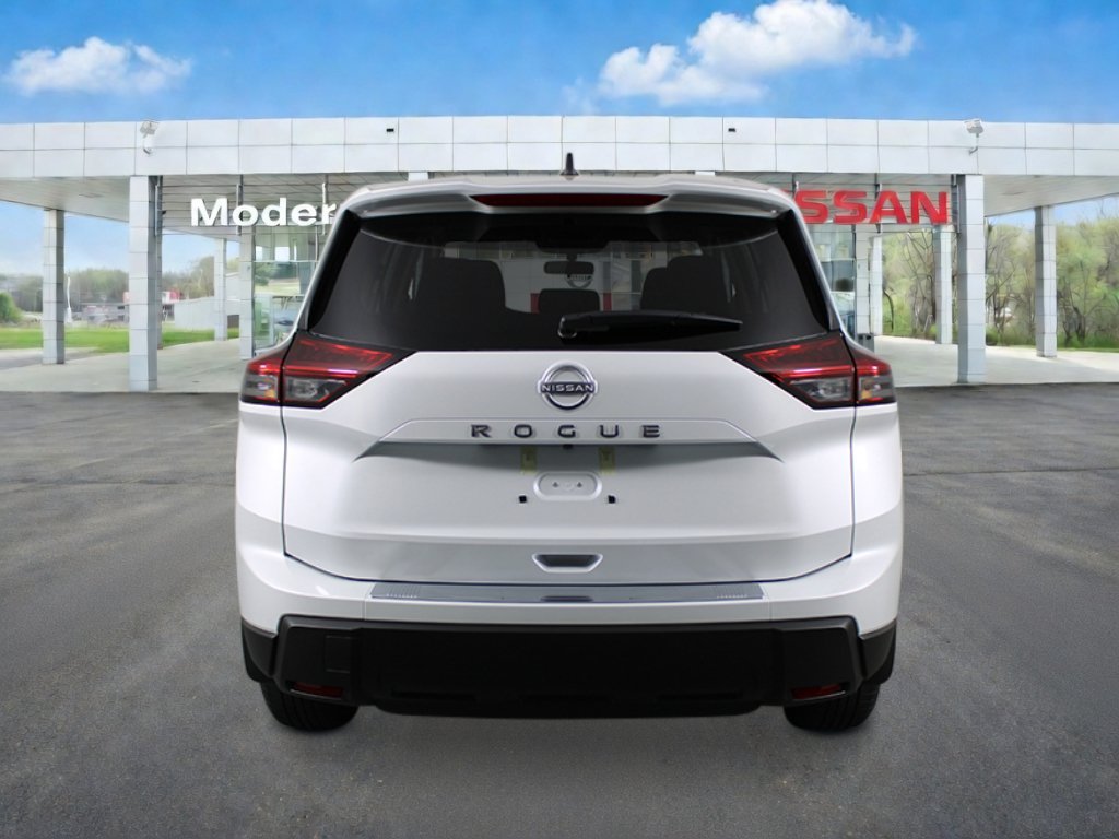 New 2027 Everest White Pearl Tricoat Nissan SV image 4